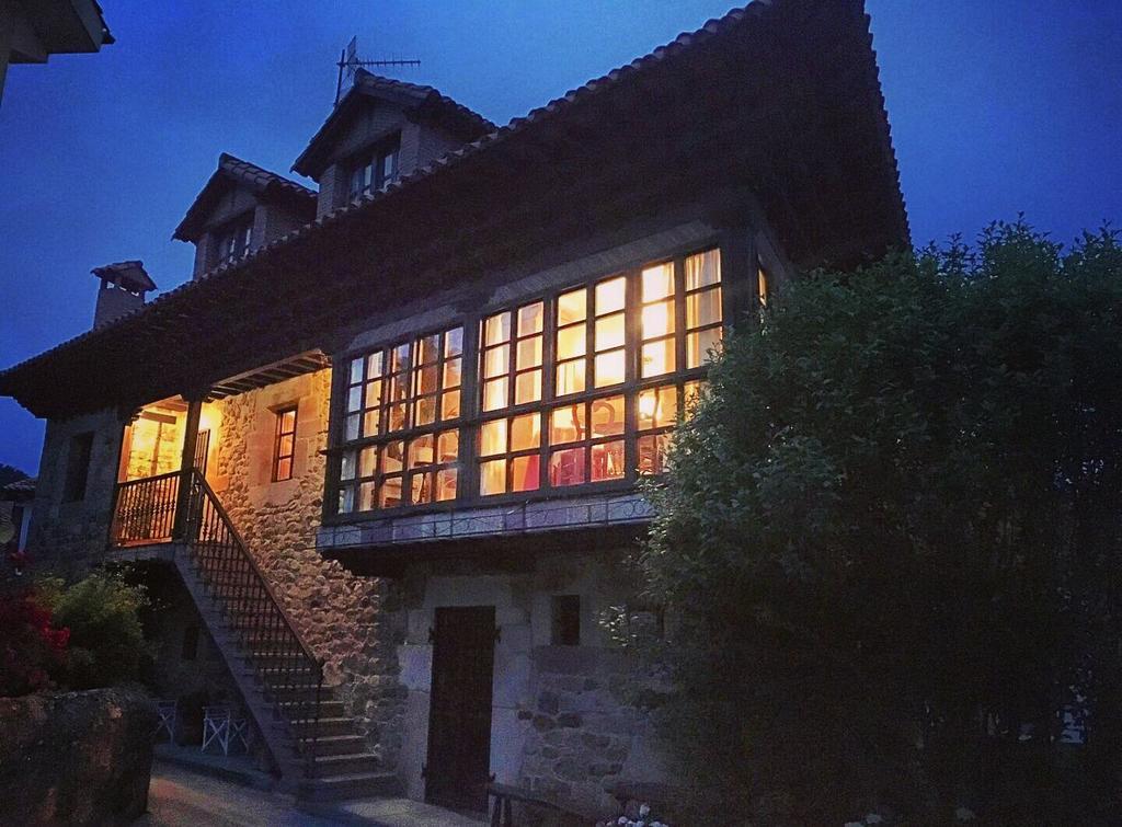 Posada La Casona De Ucieda Exterior photo